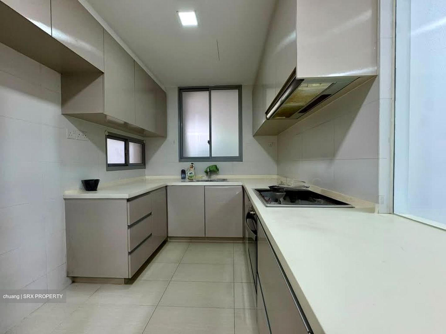 Prive (D19), Condominium #576815371